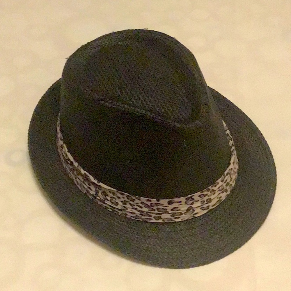 Unisex Paper mesh Hat with removable band. 22inches